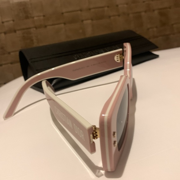 Absolutely stunning brand new, authentic Christian Dior with authentic CD clutch - Picture 12 of 17